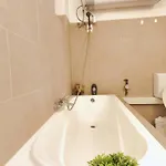 Проживание в семье Private Bedroom In Baross