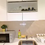 Private Bedroom In Baross *