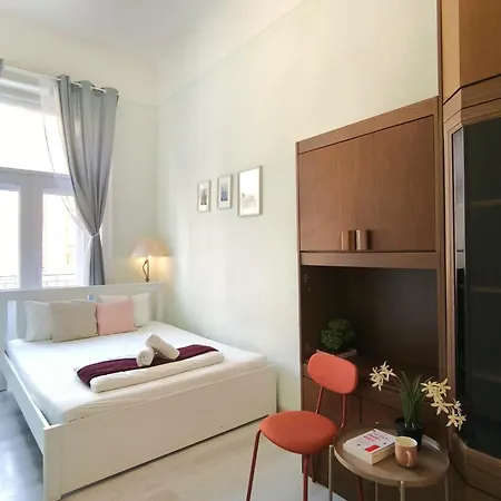 Private Bedroom In Baross Ubytování v soukromí