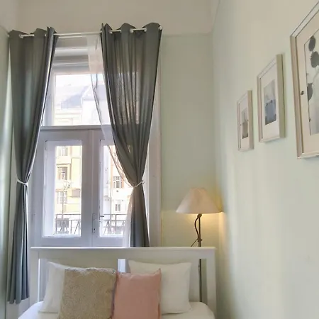 Private Bedroom In Baross Ubytování v soukromí