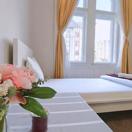 Privatunterkunft Private Bedroom In Baross Budapest